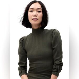 Gap modern puffed sleeve ribbed tshirt